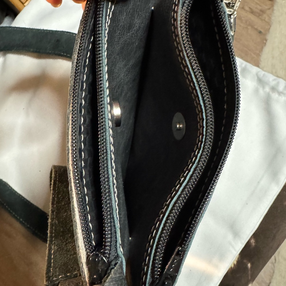 Holy Cow Couture Double Barrel Crossbody Bag HCC - Picture 4 of 5